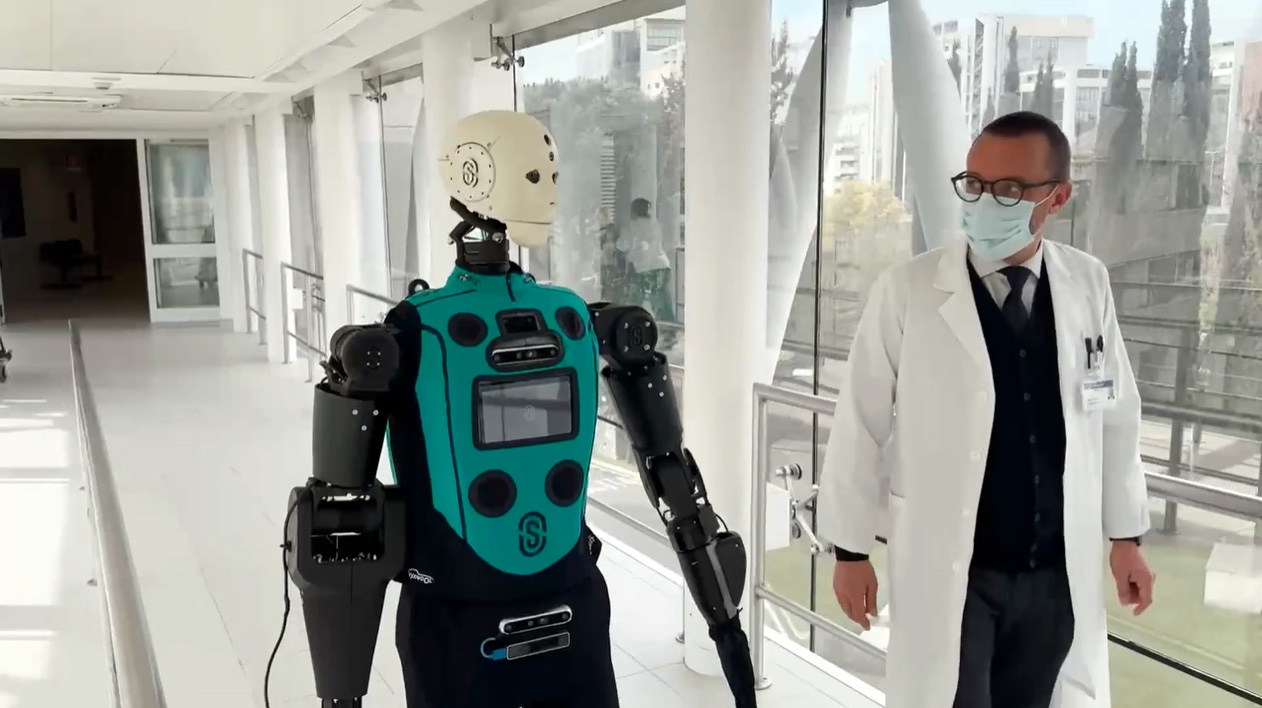 Il robot umanoide RoBee alla presentazione Nuova Tiscali